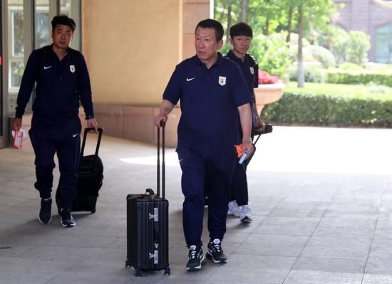 赛斯·格雷厄姆·史密斯曾为《傲慢与偏见与僵尸》和《吸血 《闪电侠》北美票房破亿 或将成为华纳最赔钱电影 2023-07-05 北京时间7月5日，在上映18天之后，DC最新作品《闪电侠》终于在北美市场破亿，全球目前累计2.46亿美元。
