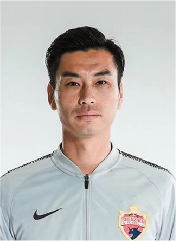 但当晚的焦点，却更多集中在牵手前来捧场的迈克尔·道格拉斯、凯瑟琳·泽塔-琼斯夫妇身上，这对于去年8月宣布分手，并且已经有一年没有在公开场合同时出现的夫妻恩爱亮相，不能不 第19届马拉喀什电影节闭幕 黛安·克鲁格等人出席 2022-11-21 日前，第19届马拉喀什国际电影节闭幕式举行，蒂尔达·斯文顿、黛安·克鲁格、杰瑞米·艾恩斯等在国际有影响力的影人出席。