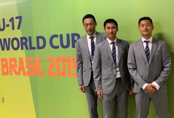 第一次当导演就获得了奖项，你有哪些感触？